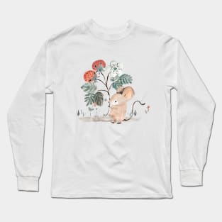 Little mouse and the berry Long Sleeve T-Shirt